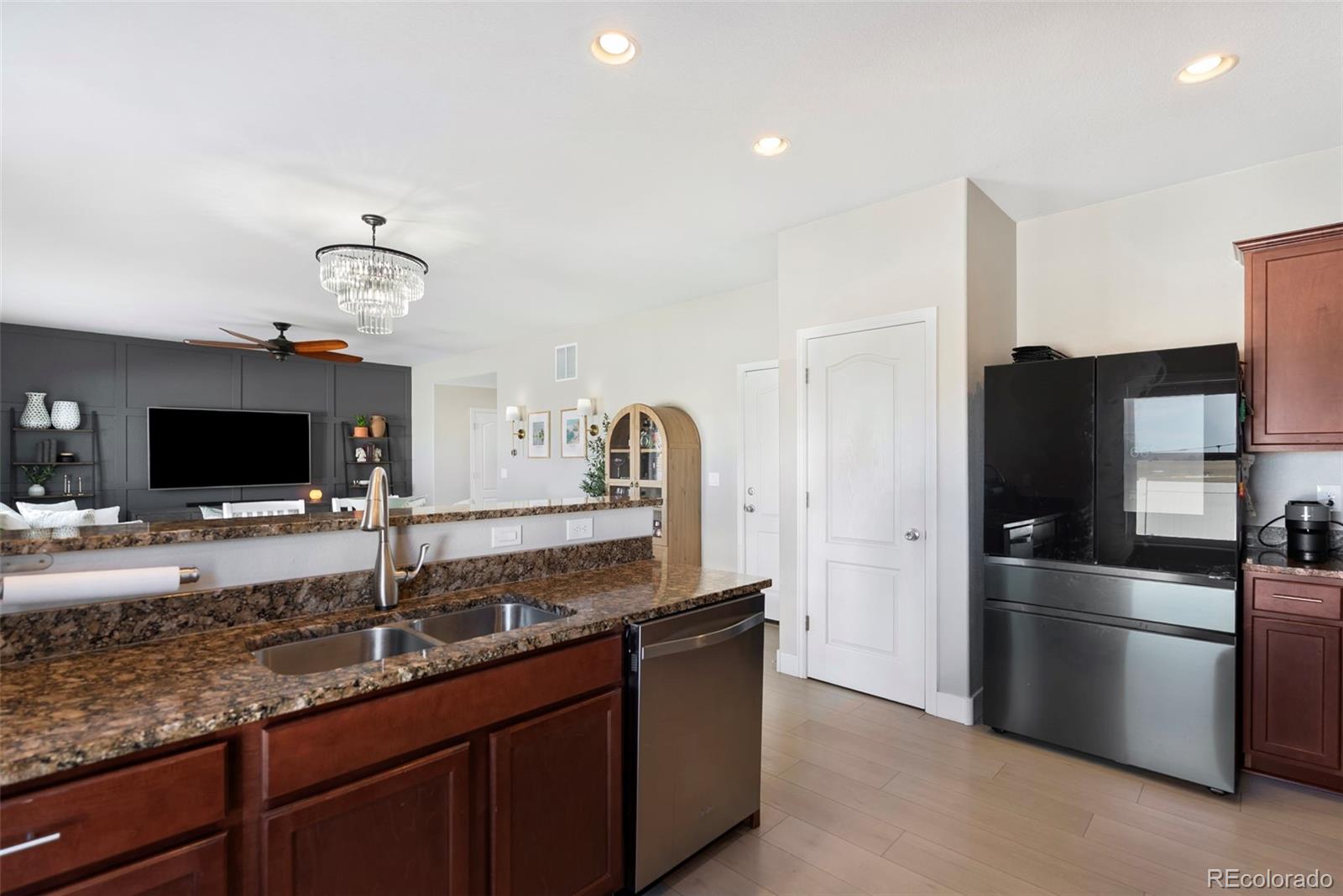 MLS Image #9 for 5707  west view circle,dacono, Colorado