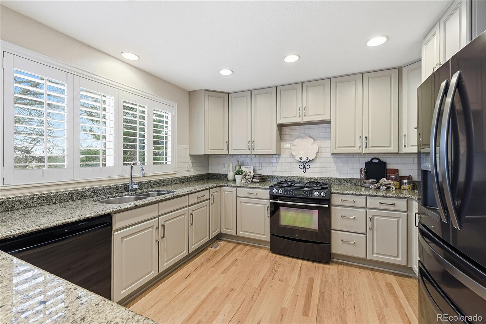 MLS Image #9 for 5459 e dry creek circle,centennial, Colorado