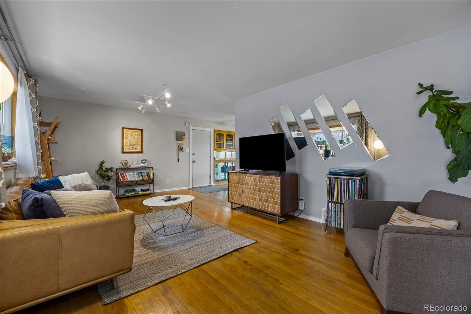 MLS Image #5 for 11675 e alaska avenue,aurora, Colorado