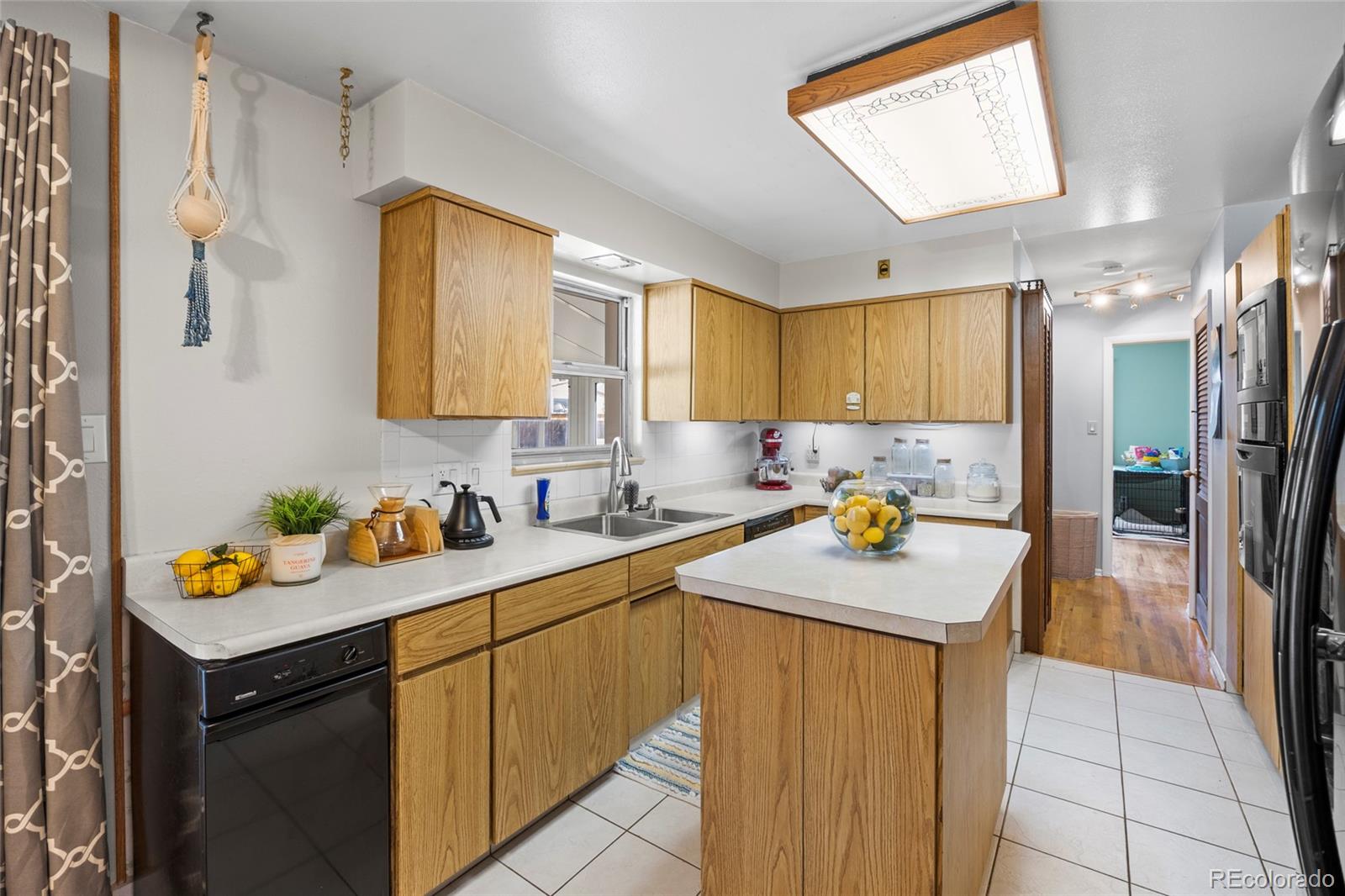 MLS Image #9 for 11675 e alaska avenue,aurora, Colorado