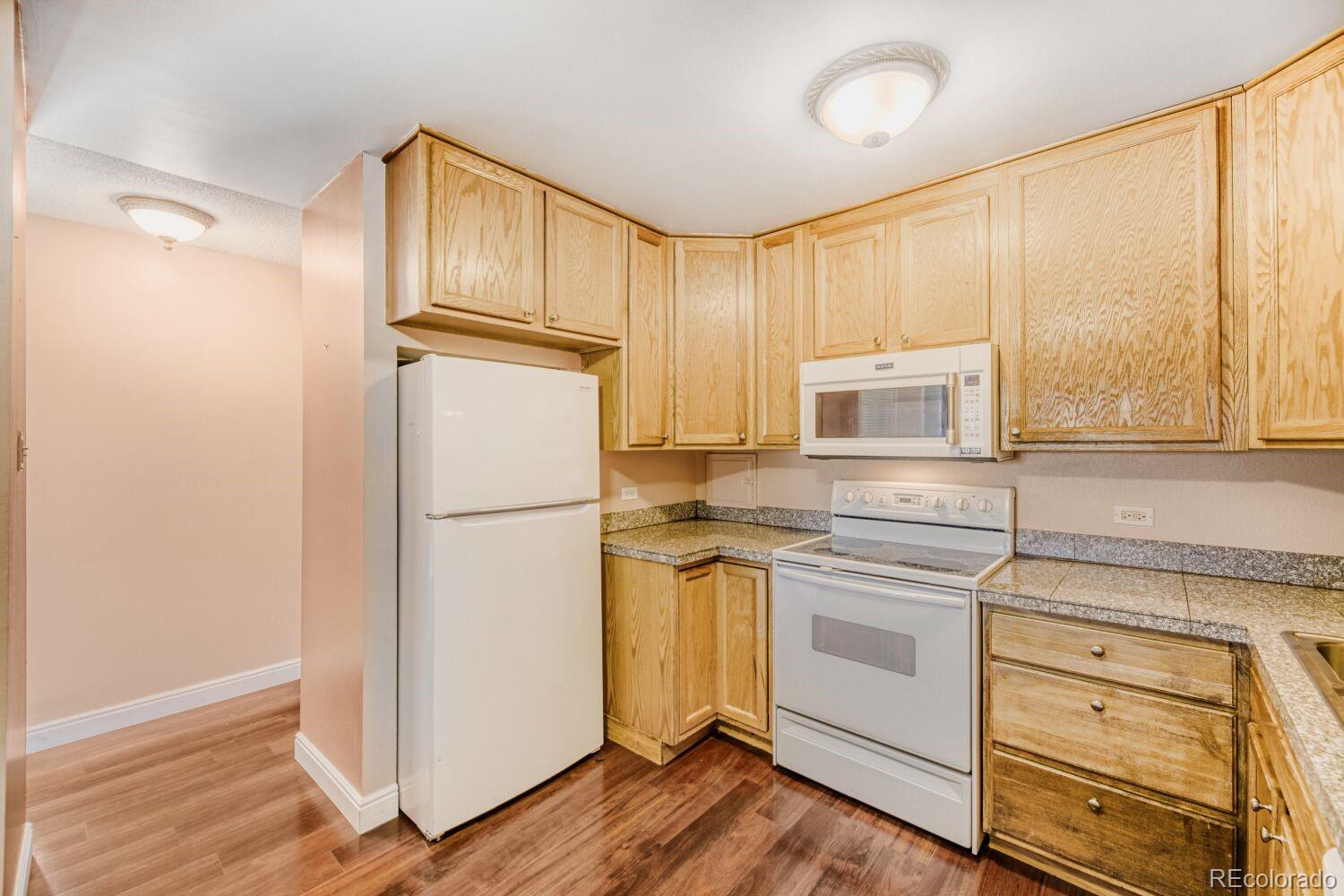 MLS Image #2 for 620 s alton way 12a,denver, Colorado