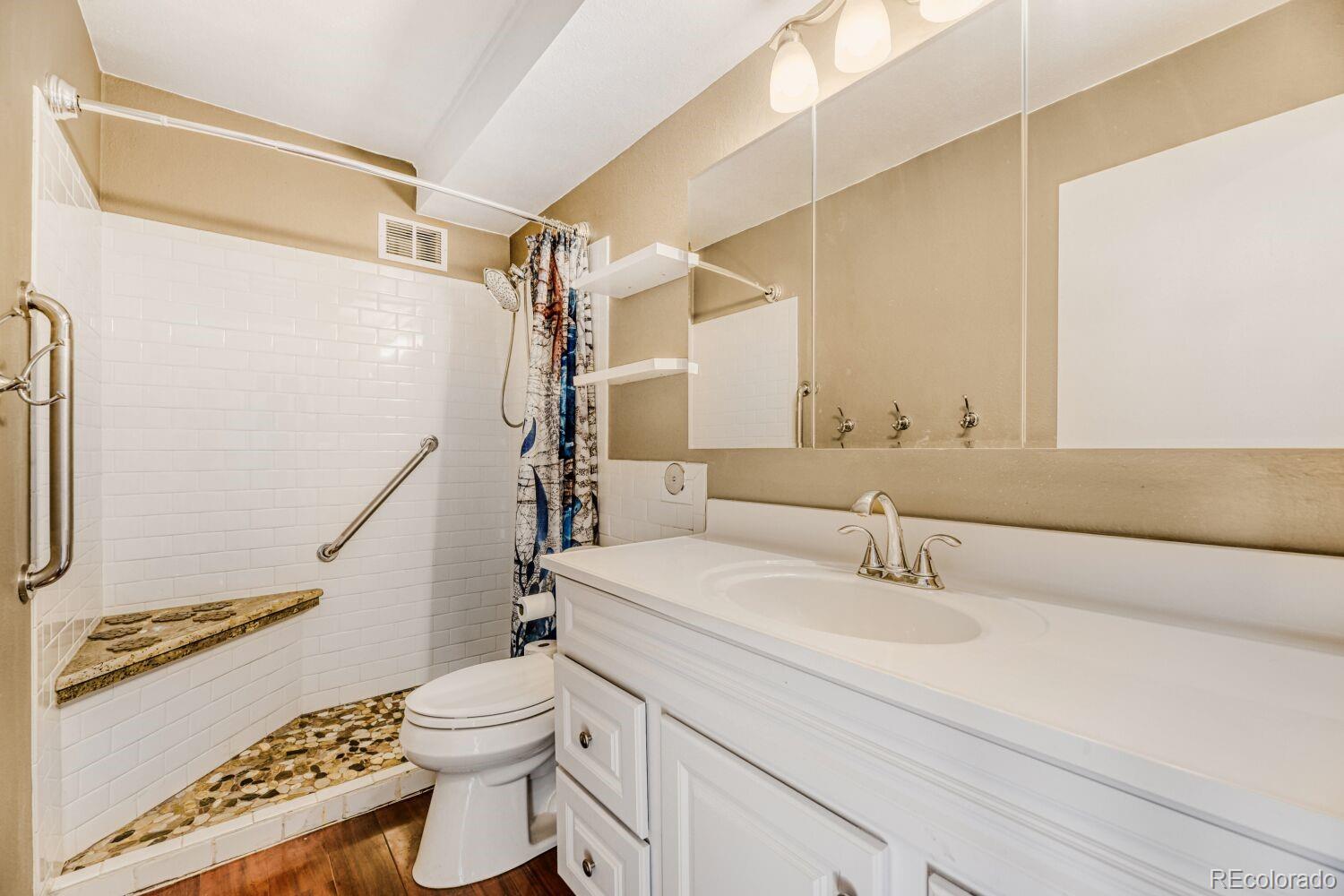 MLS Image #9 for 620 s alton way 12a,denver, Colorado