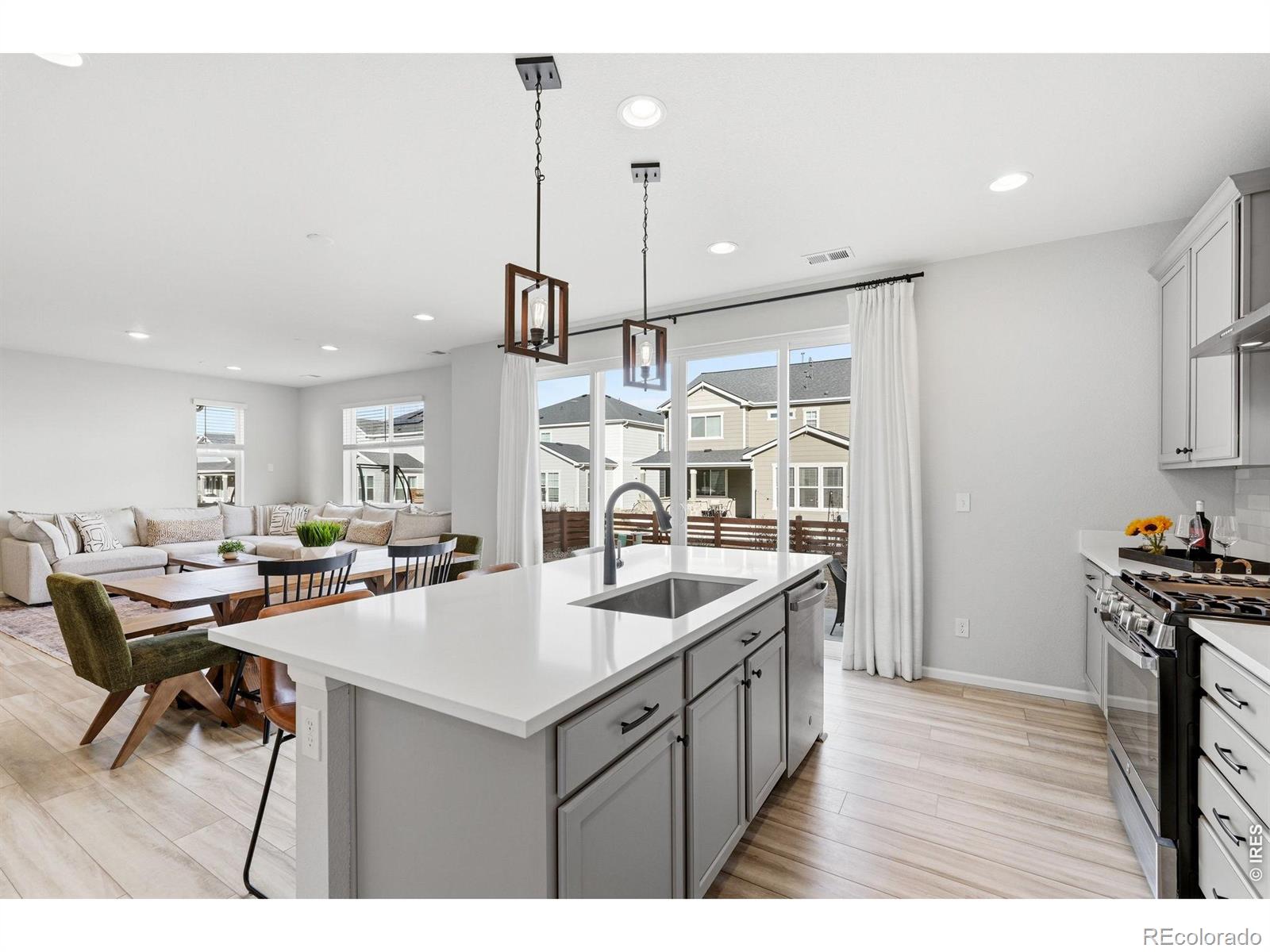 MLS Image #17 for 831  golden peak drive,erie, Colorado