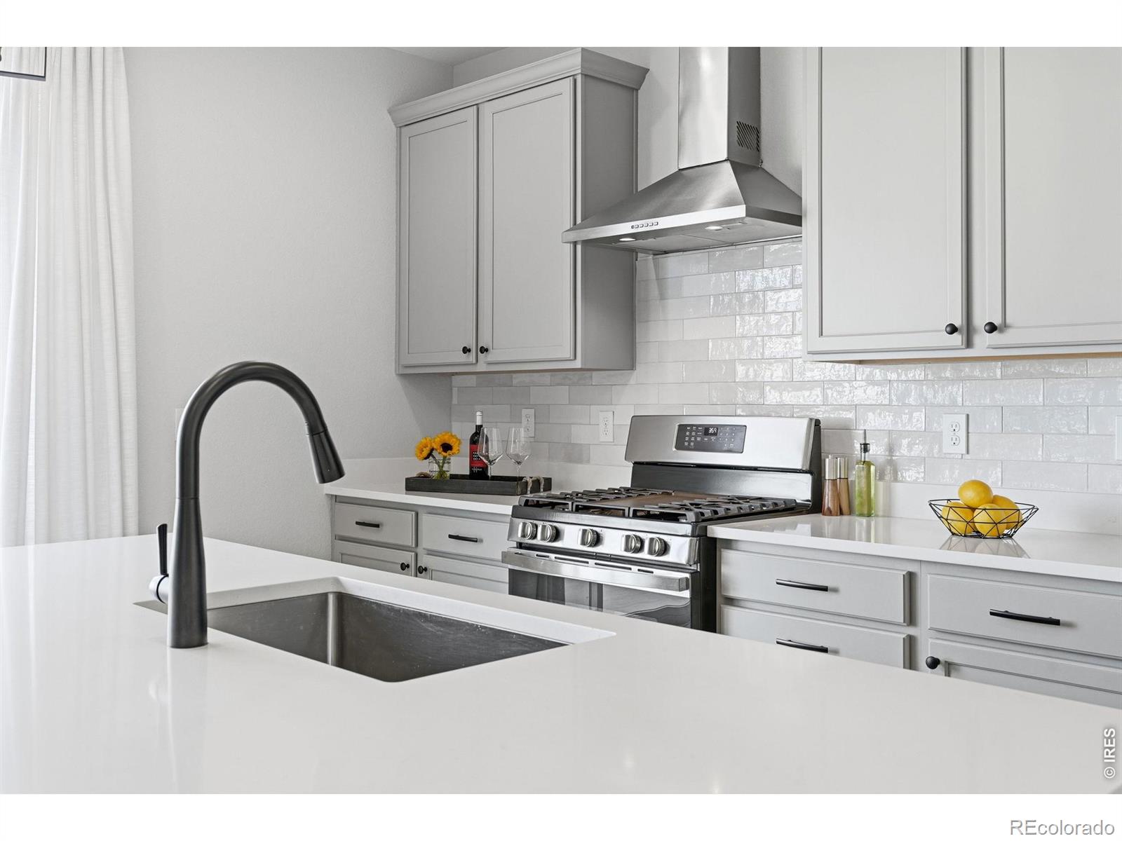MLS Image #19 for 831  golden peak drive,erie, Colorado