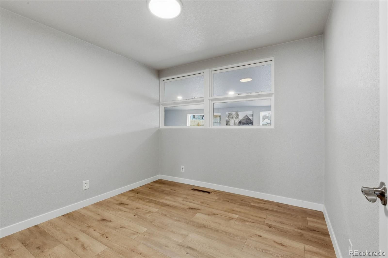 MLS Image #11 for 7480  greenwood boulevard,denver, Colorado