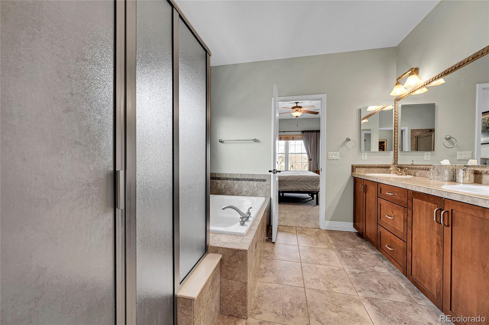 MLS Image #23 for 8142 e 8th place,denver, Colorado