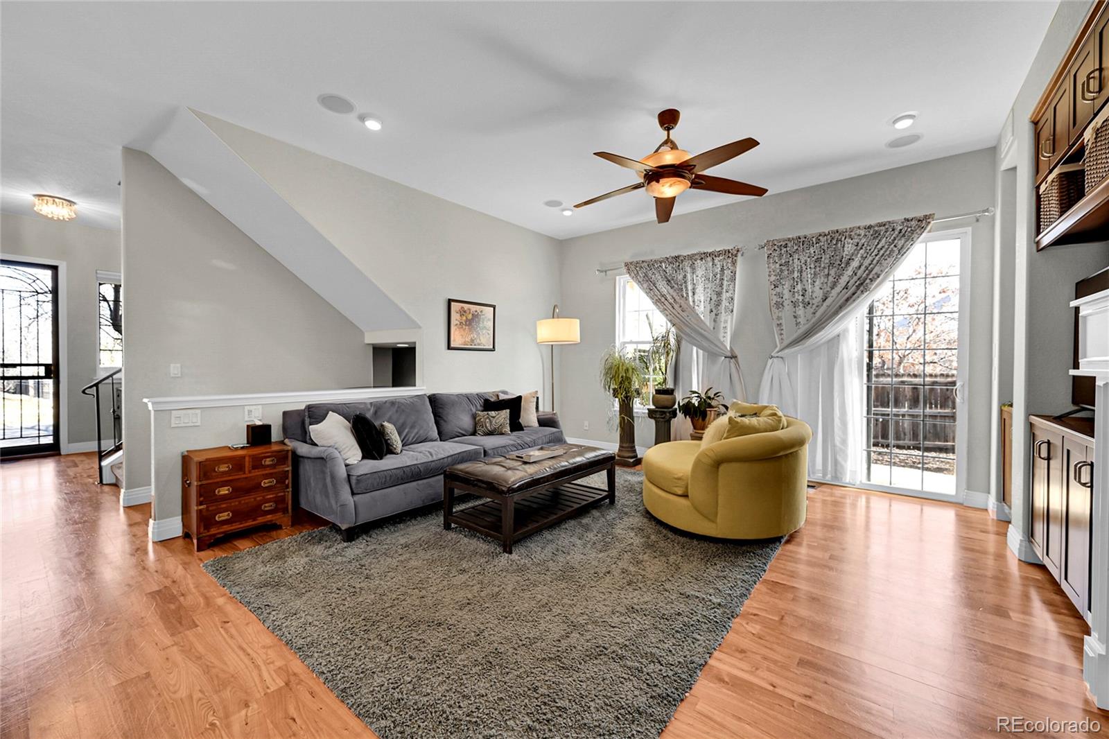 MLS Image #9 for 8142 e 8th place,denver, Colorado