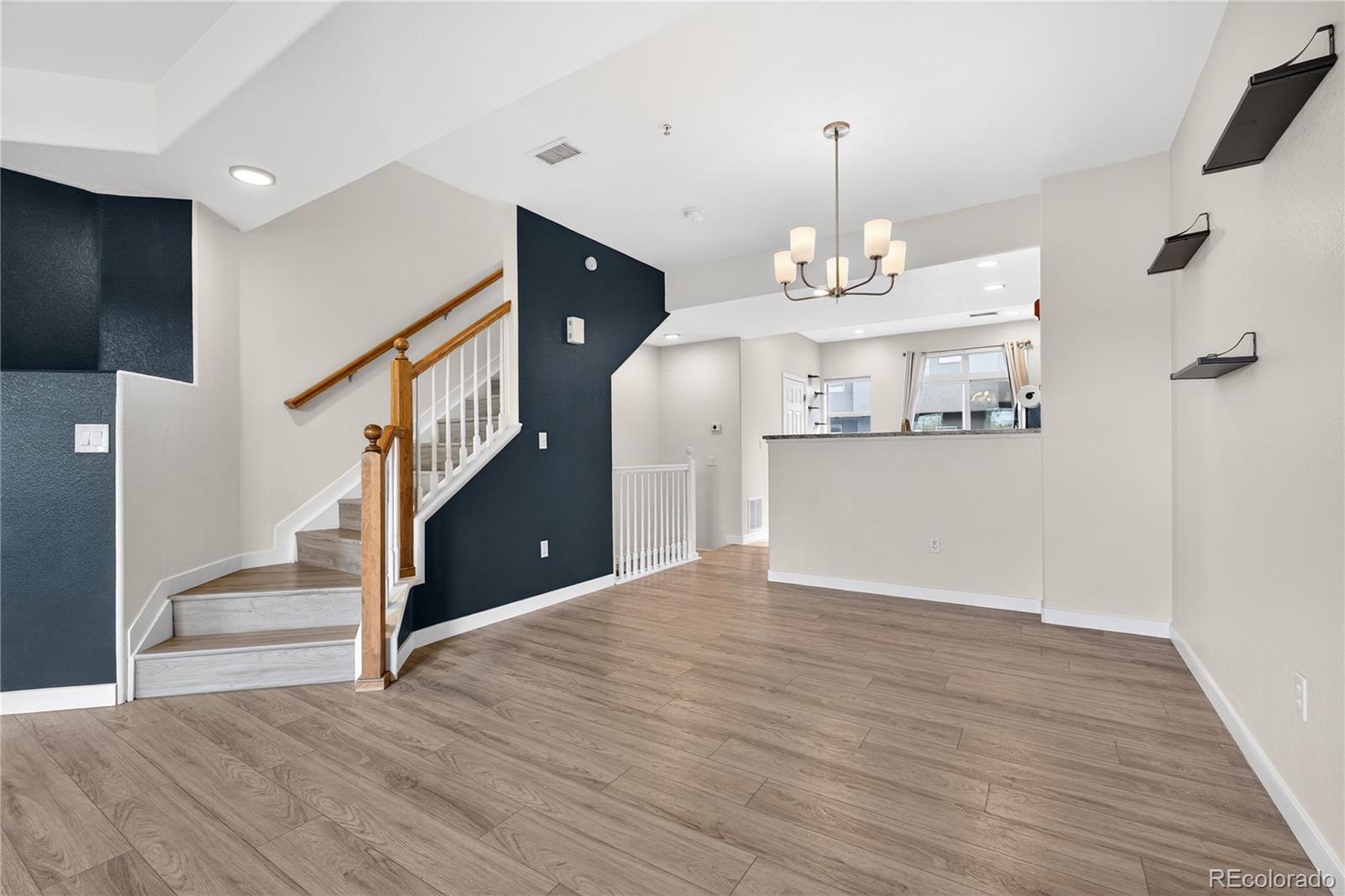 MLS Image #14 for 18726 e yale circle,aurora, Colorado
