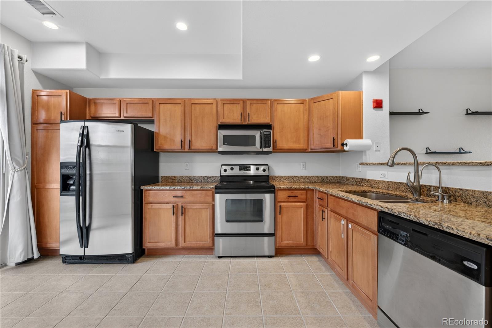 MLS Image #9 for 18726 e yale circle,aurora, Colorado