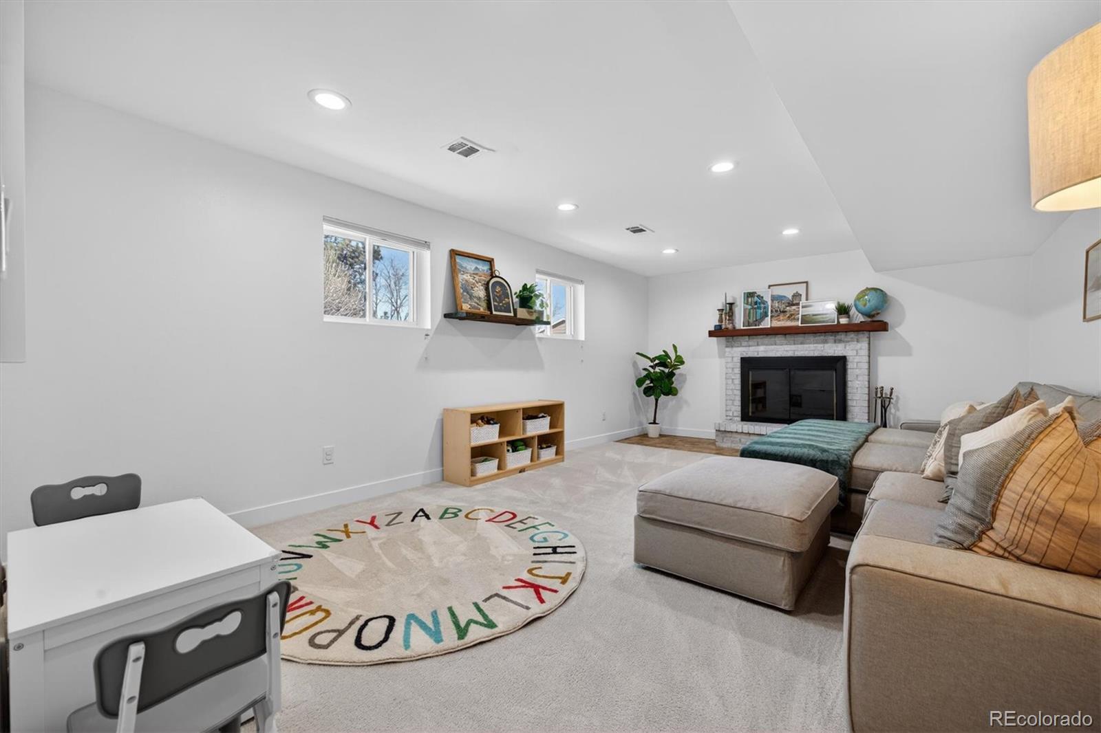 MLS Image #14 for 5915 s birch way,centennial, Colorado