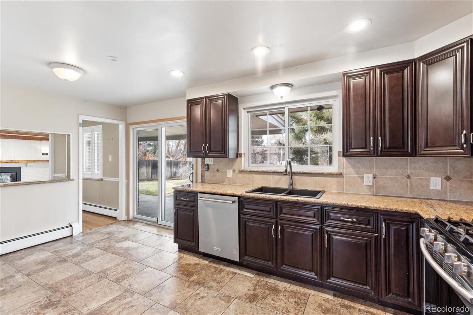 MLS Image #10 for 3851 s hillcrest drive,denver, Colorado