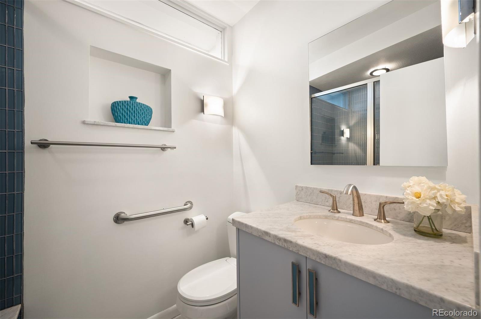 MLS Image #21 for 1405 s elm street,denver, Colorado