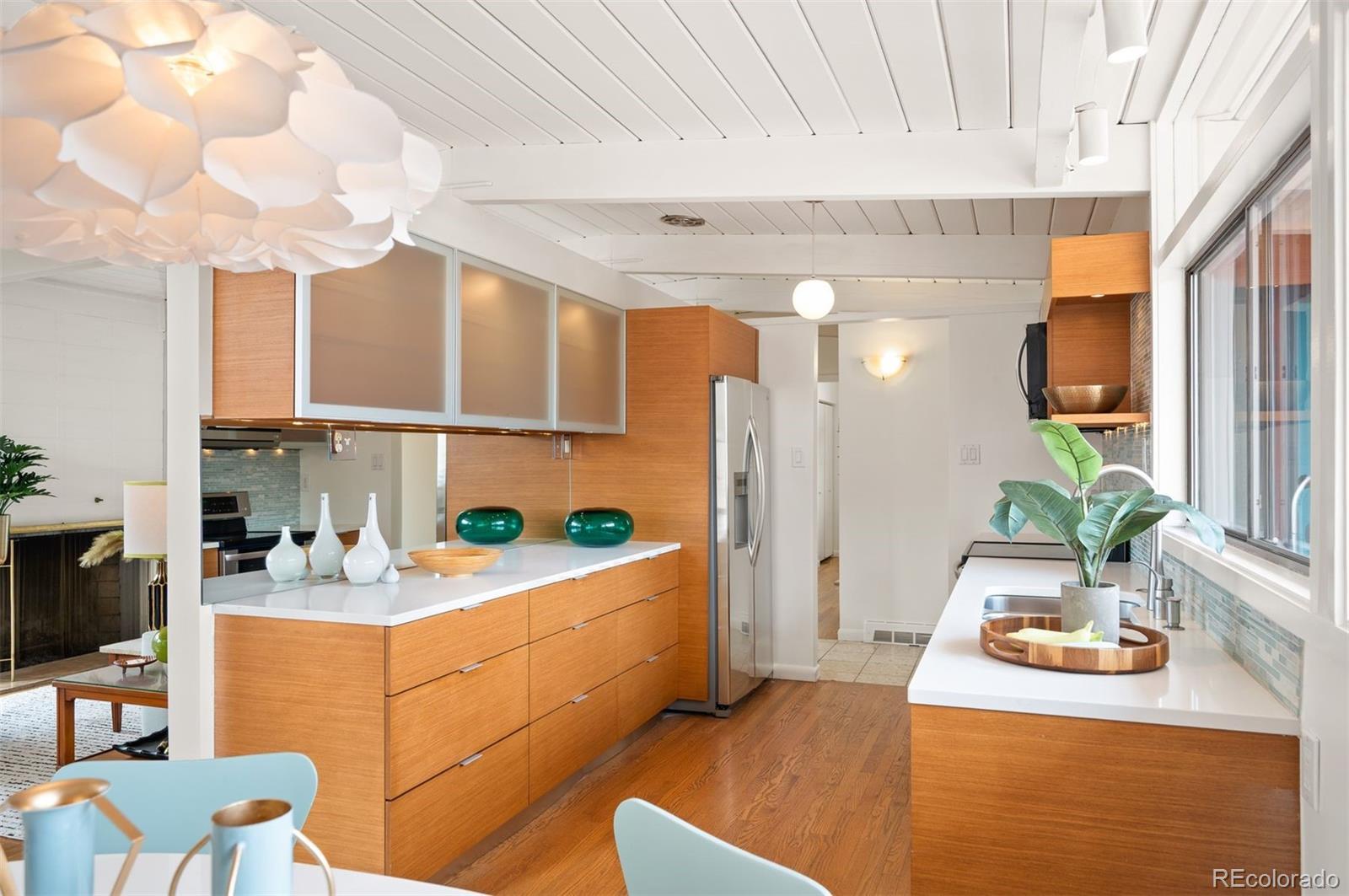 MLS Image #6 for 1405 s elm street,denver, Colorado