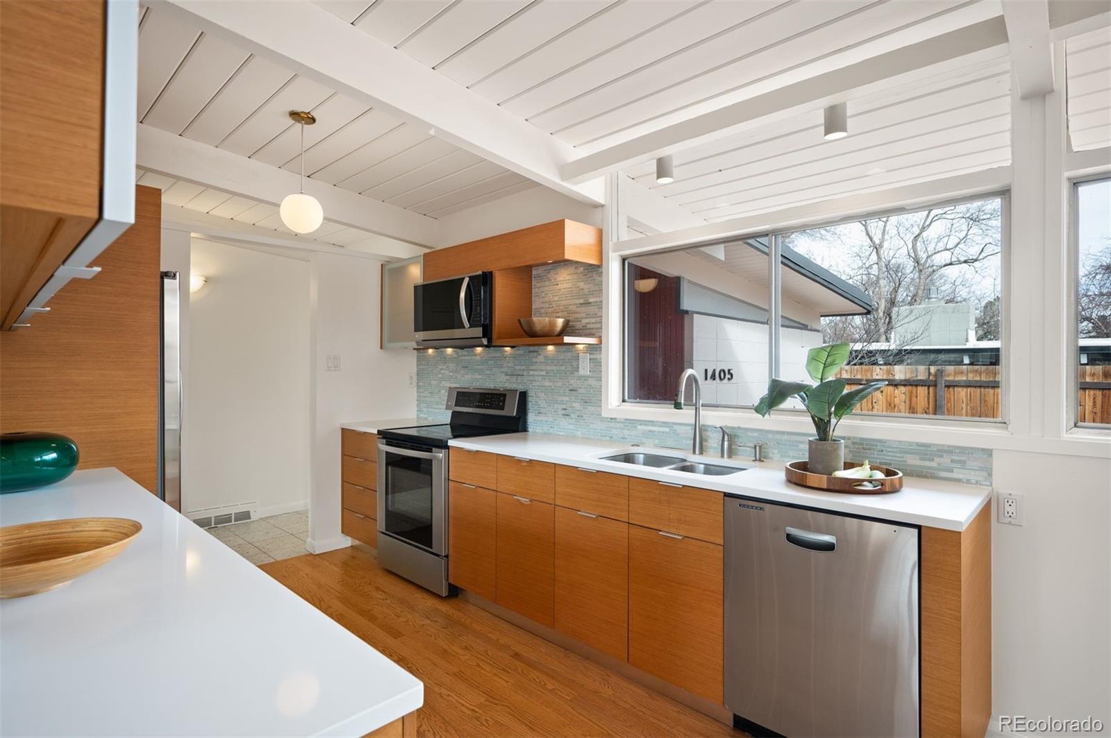 MLS Image #7 for 1405 s elm street,denver, Colorado