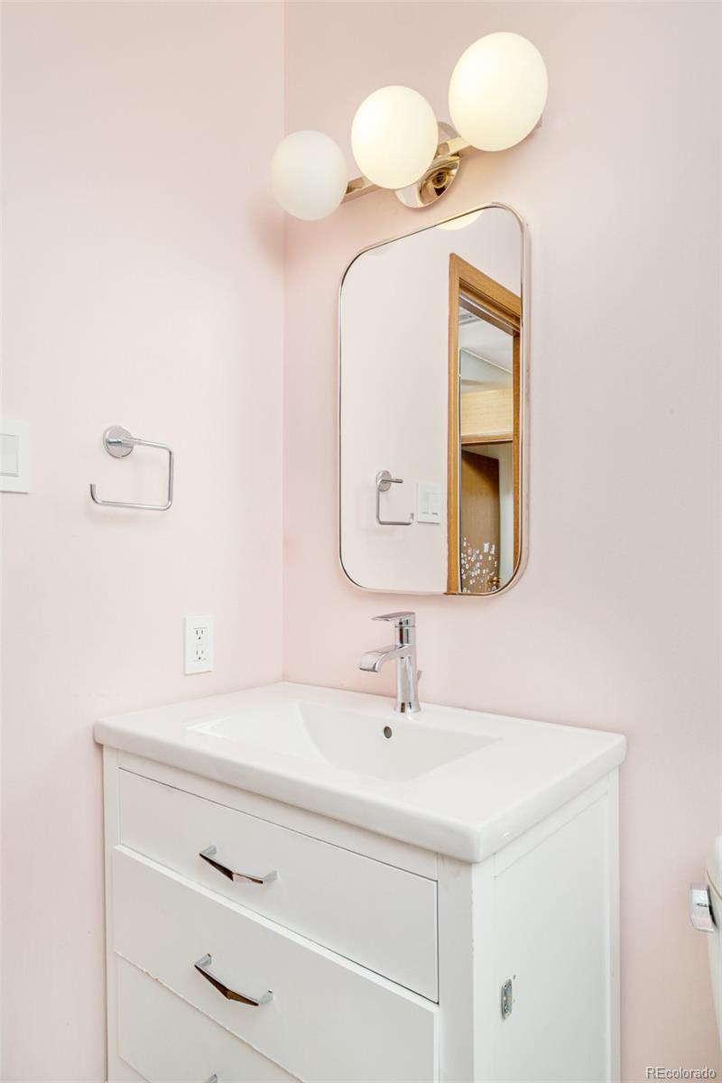 MLS Image #19 for 3074 s vine street,denver, Colorado