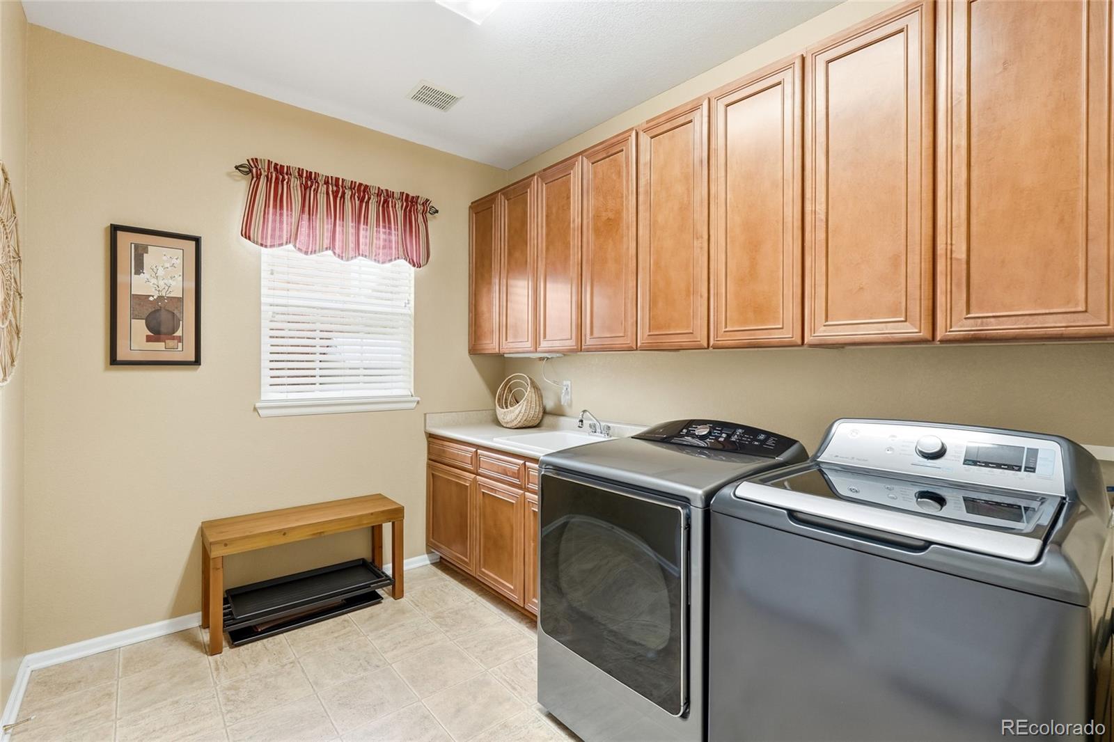 MLS Image #14 for 1601 s buchanan circle,aurora, Colorado
