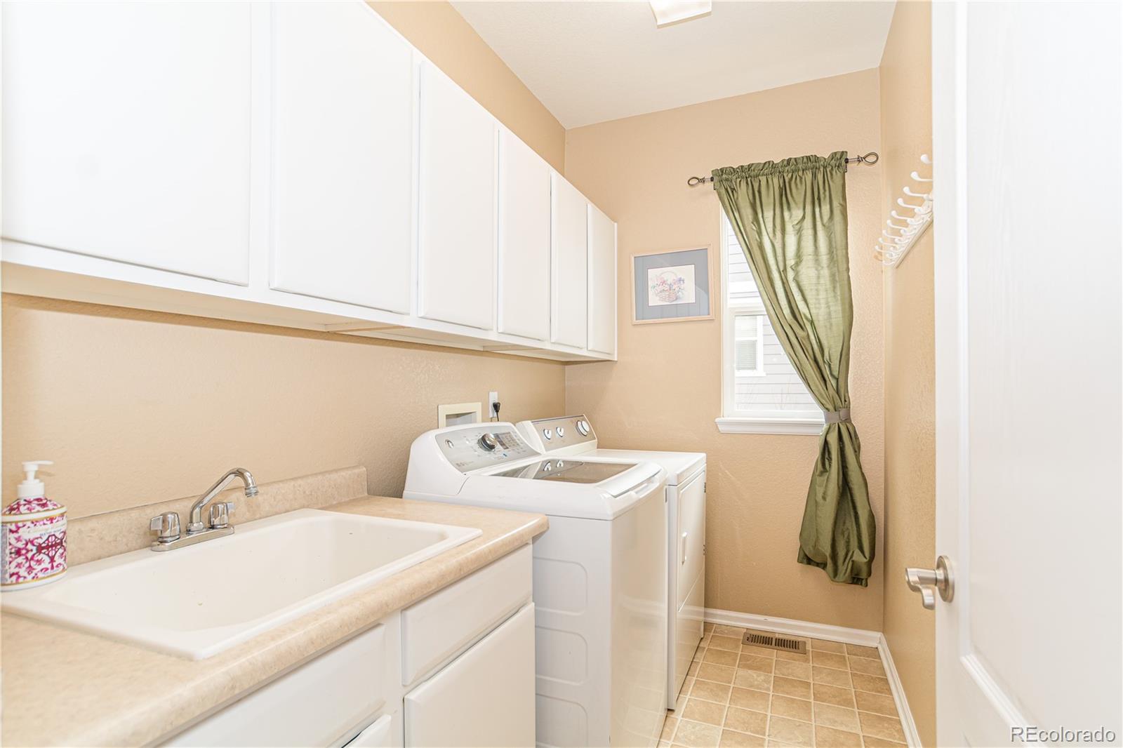 MLS Image #9 for 628  darby court,castle rock, Colorado