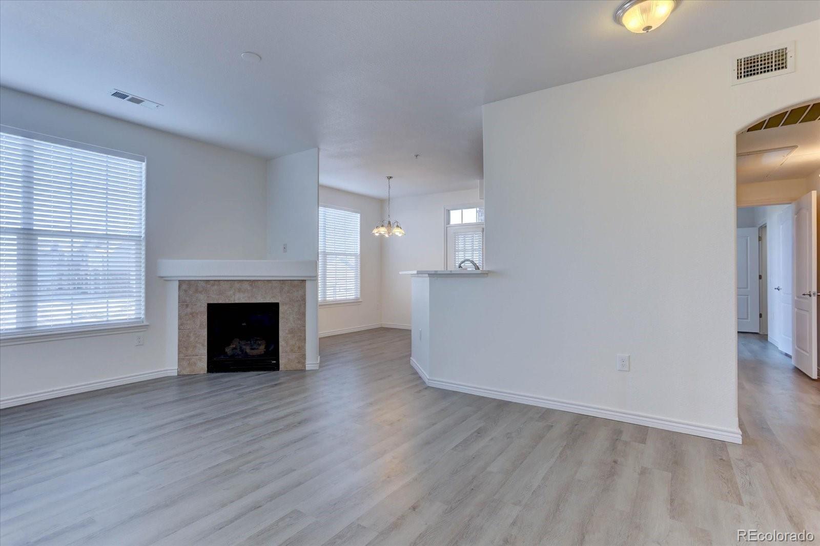 MLS Image #6 for 18657  stroh road 4107,parker, Colorado