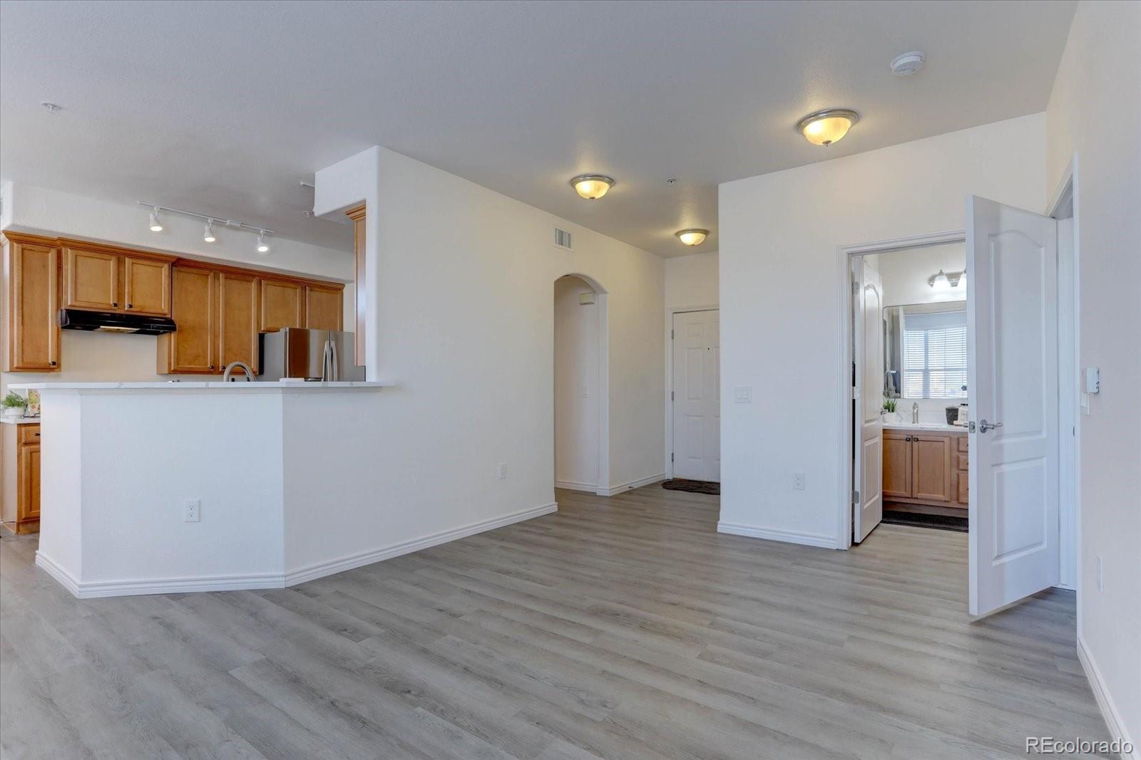 MLS Image #7 for 18657  stroh road 4107,parker, Colorado