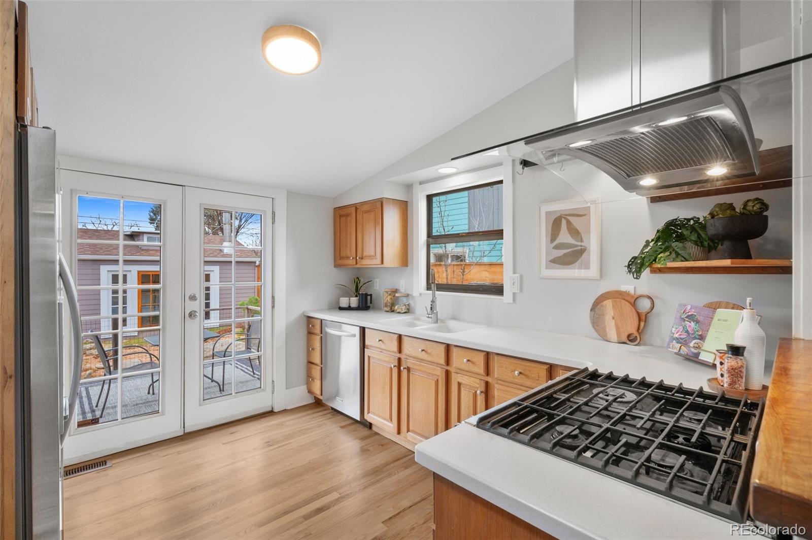 MLS Image #8 for 2200 s corona street,denver, Colorado