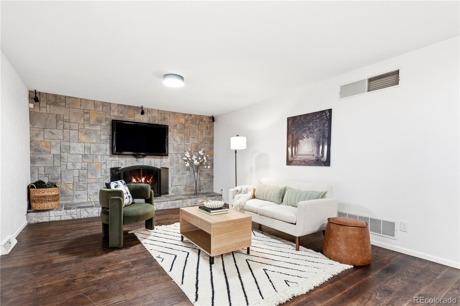 MLS Image #15 for 7063 e warren drive,denver, Colorado