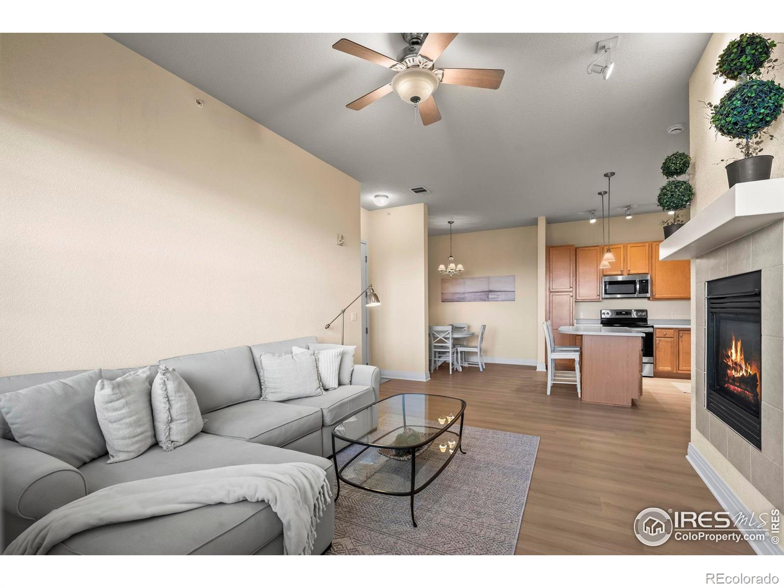 MLS Image #11 for 209  quebec street l,denver, Colorado