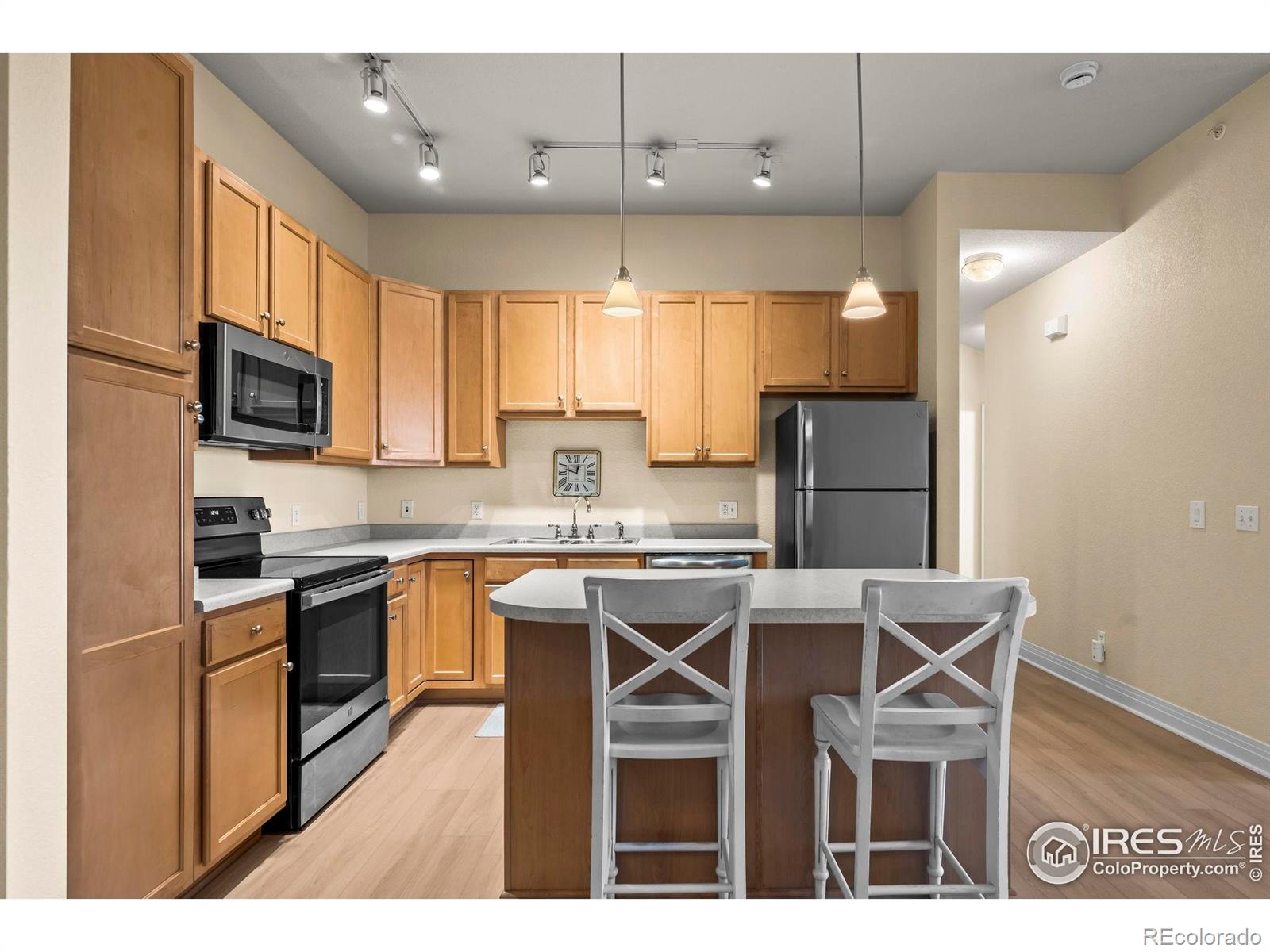 MLS Image #14 for 209  quebec street l,denver, Colorado