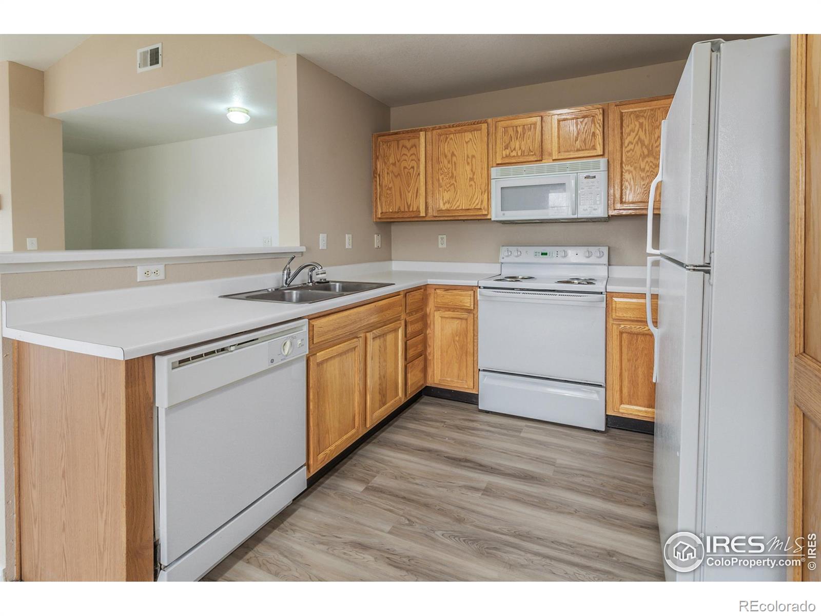 MLS Image #7 for 3002 w elizabeth street,fort collins, Colorado