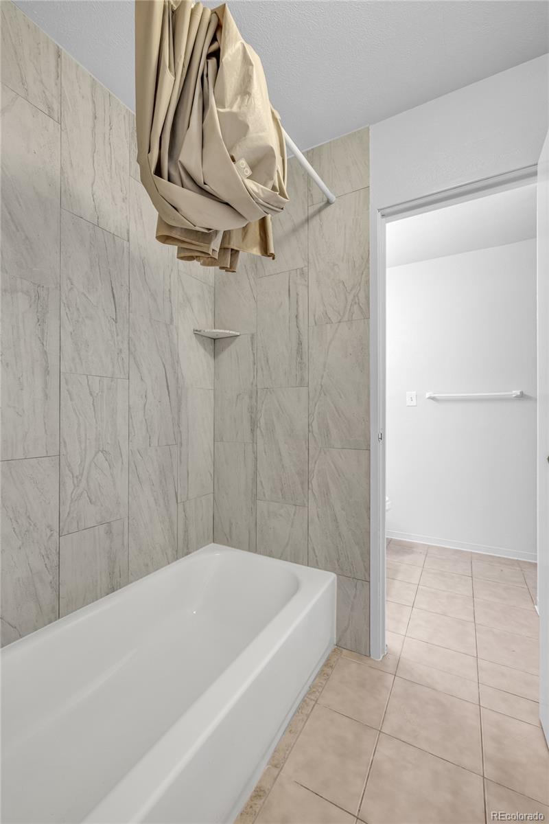 MLS Image #15 for 10211  ura lane 3-301,thornton, Colorado