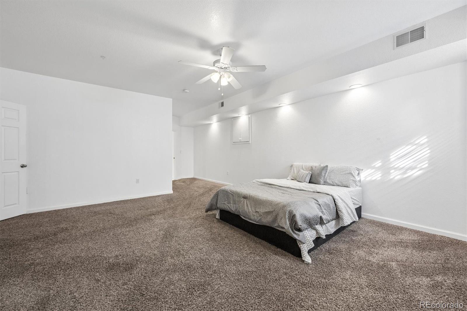 MLS Image #22 for 5309  liverpool street,denver, Colorado
