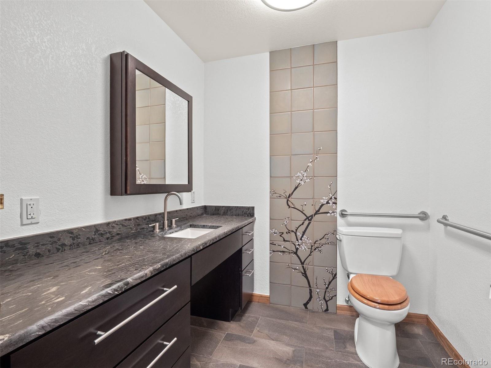 MLS Image #10 for 3880 s elkhart street,aurora, Colorado