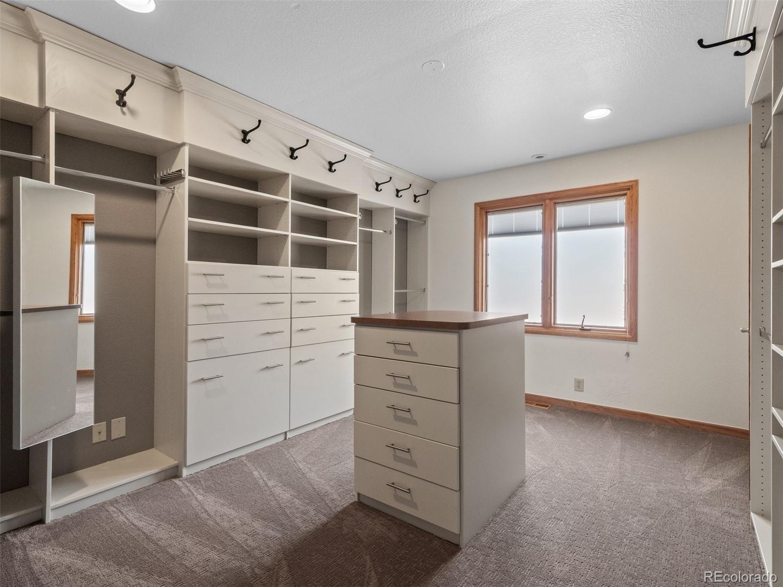 MLS Image #11 for 3880 s elkhart street,aurora, Colorado
