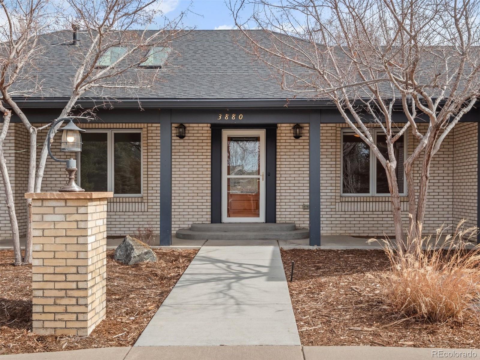 MLS Image #2 for 3880 s elkhart street,aurora, Colorado