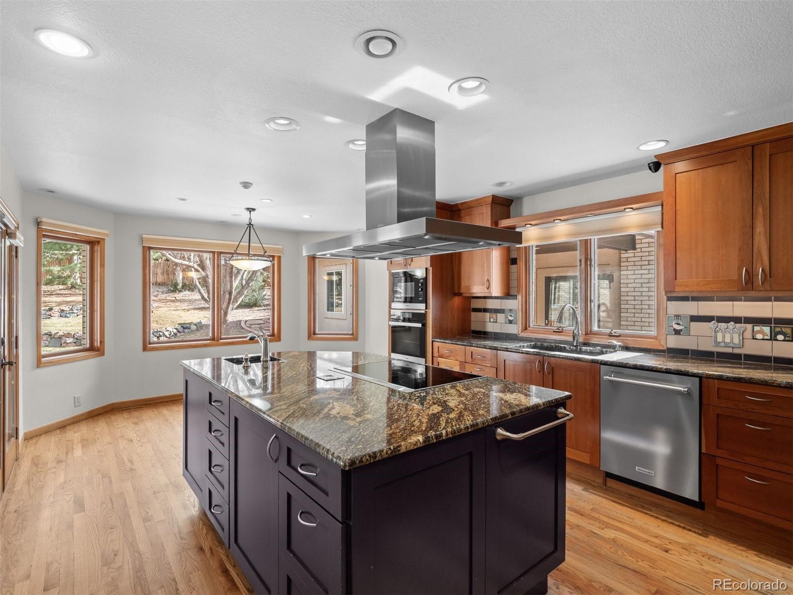 MLS Image #5 for 3880 s elkhart street,aurora, Colorado
