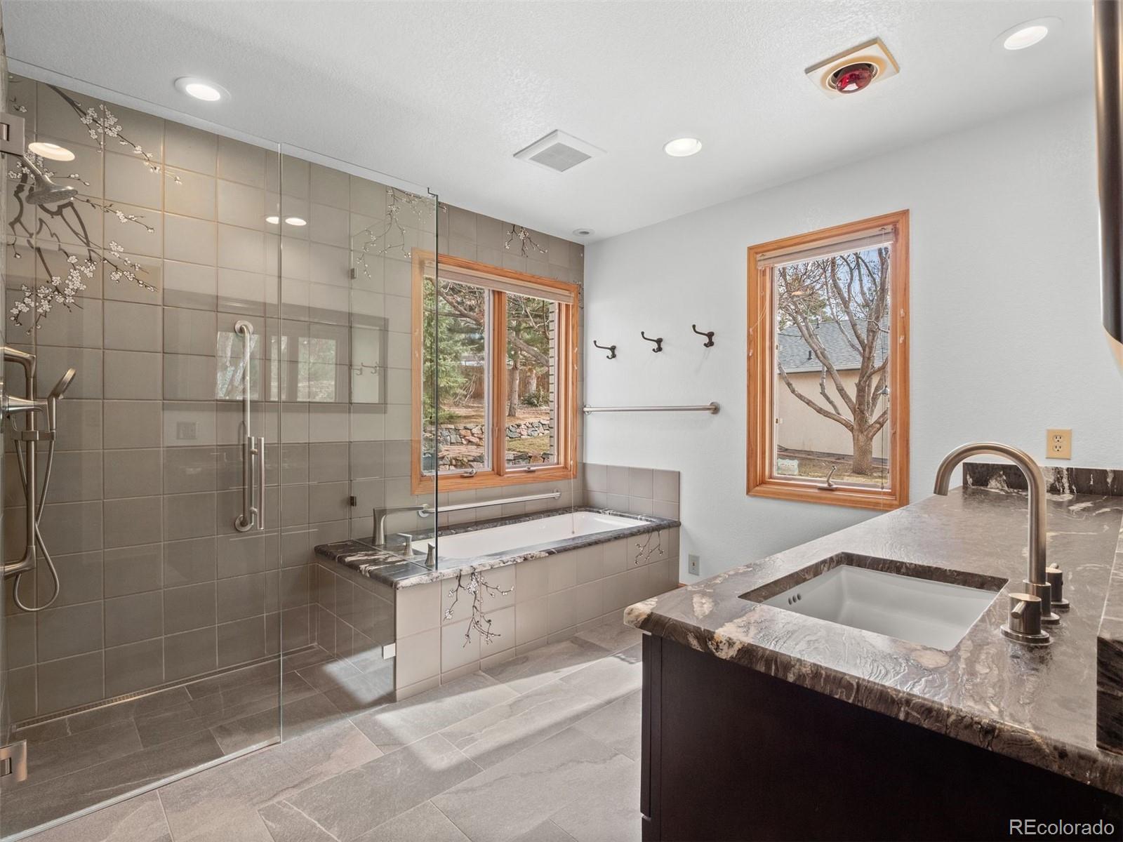 MLS Image #9 for 3880 s elkhart street,aurora, Colorado