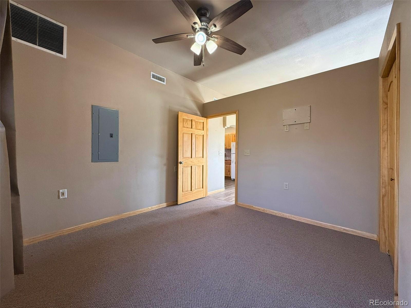 MLS Image #15 for 171  oak street,burlington, Colorado