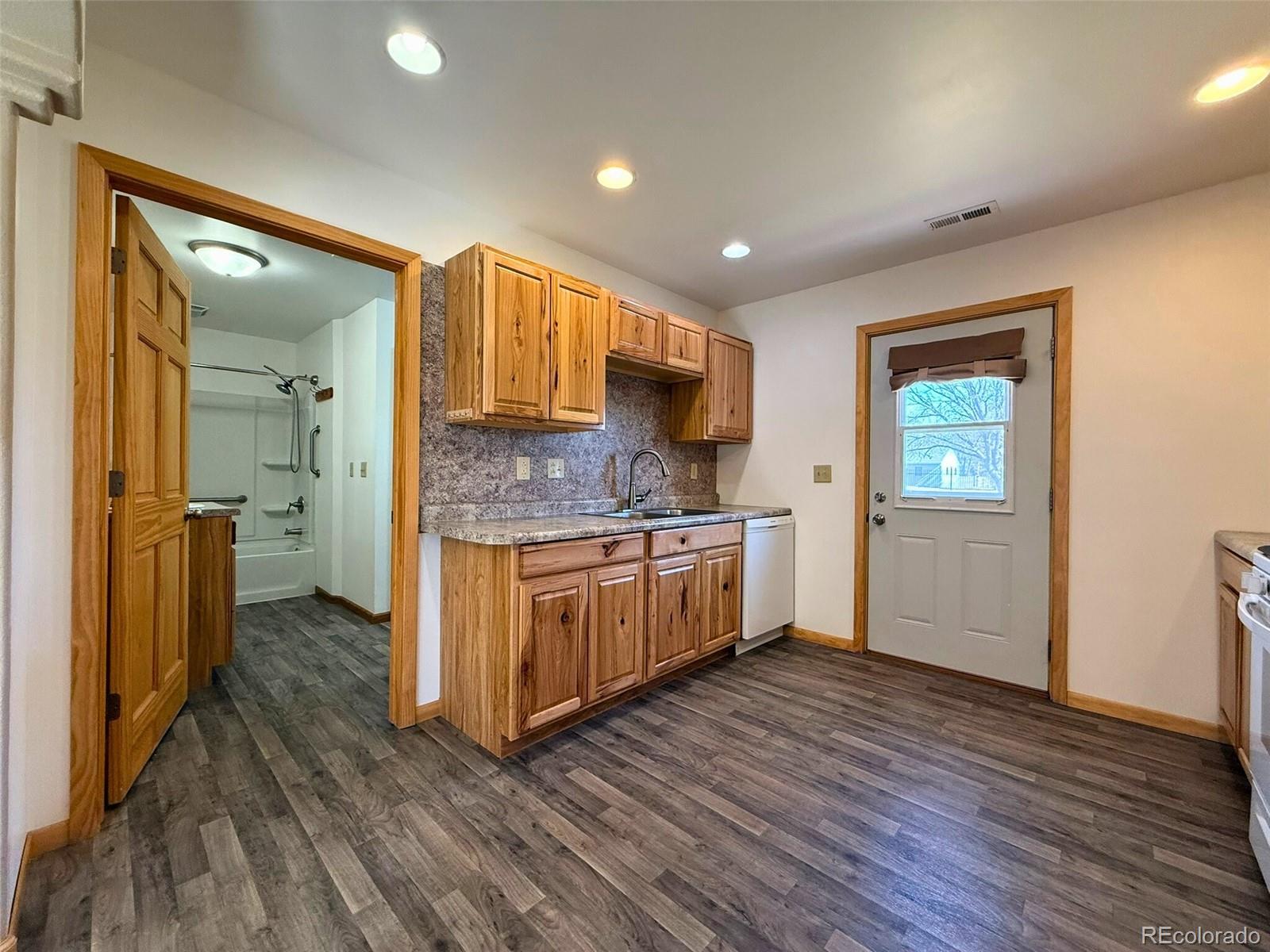 MLS Image #6 for 171  oak street,burlington, Colorado
