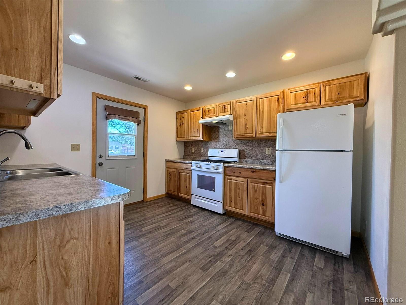 MLS Image #7 for 171  oak street,burlington, Colorado