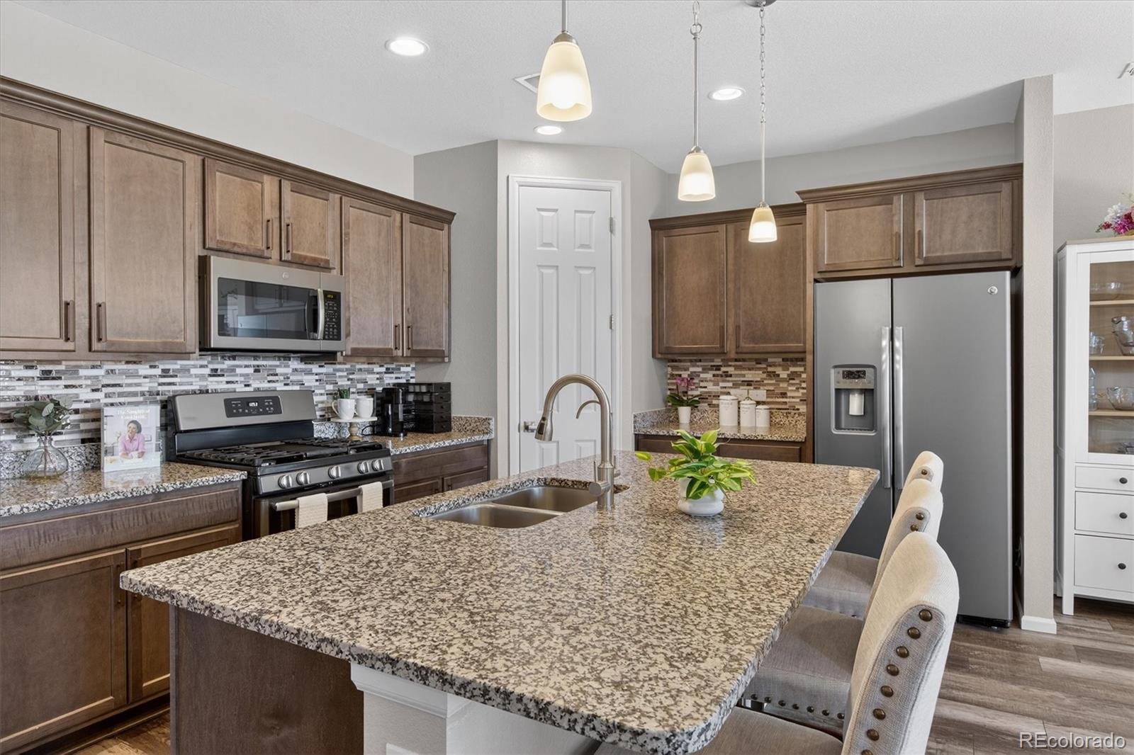 MLS Image #2 for 22350 e mansfield place,aurora, Colorado