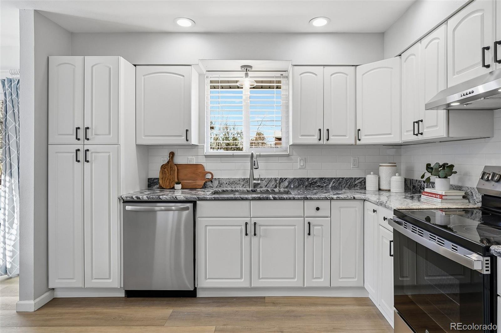 MLS Image #15 for 4465 w yale avenue,denver, Colorado