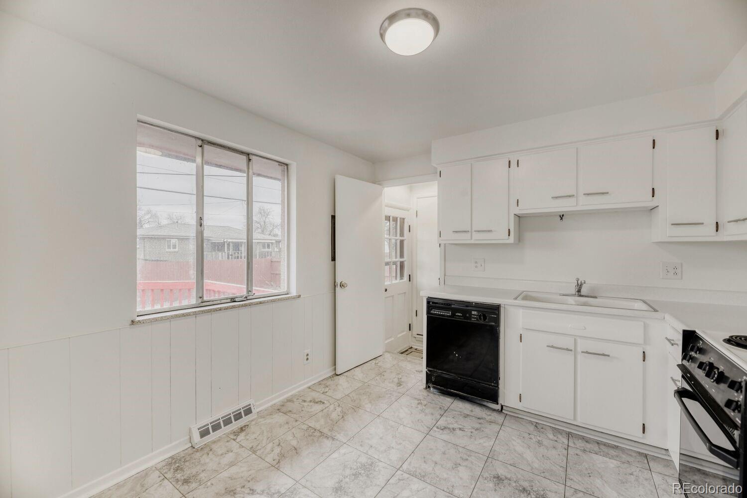 MLS Image #11 for 6130 w mississippi avenue,lakewood, Colorado