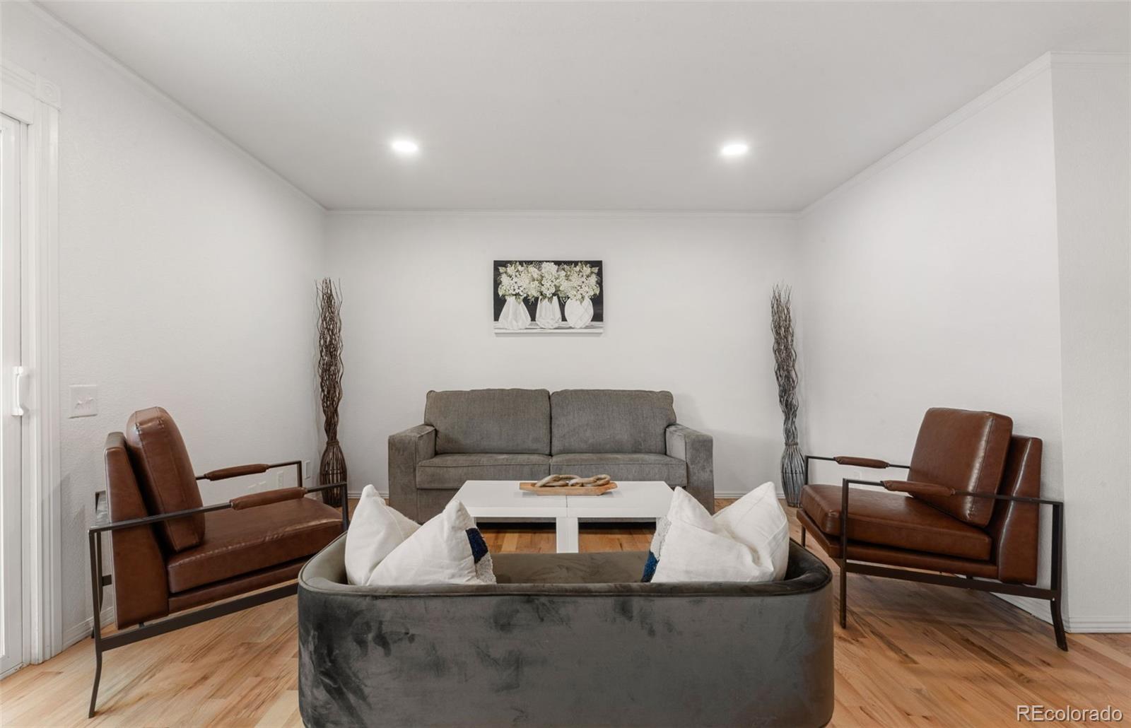 MLS Image #10 for 12671 e bates circle,aurora, Colorado