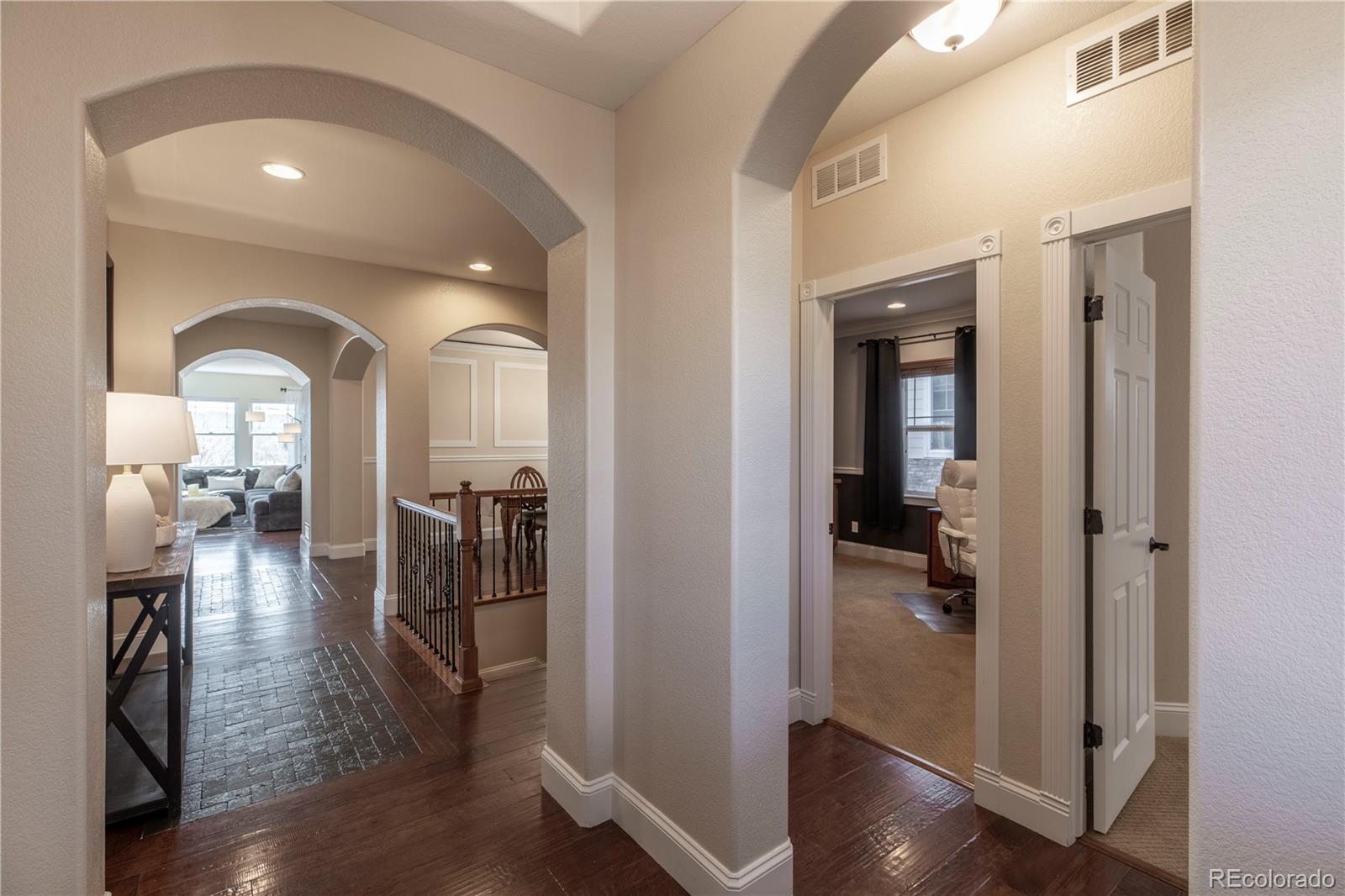 MLS Image #2 for 6988 s riverwood way,aurora, Colorado
