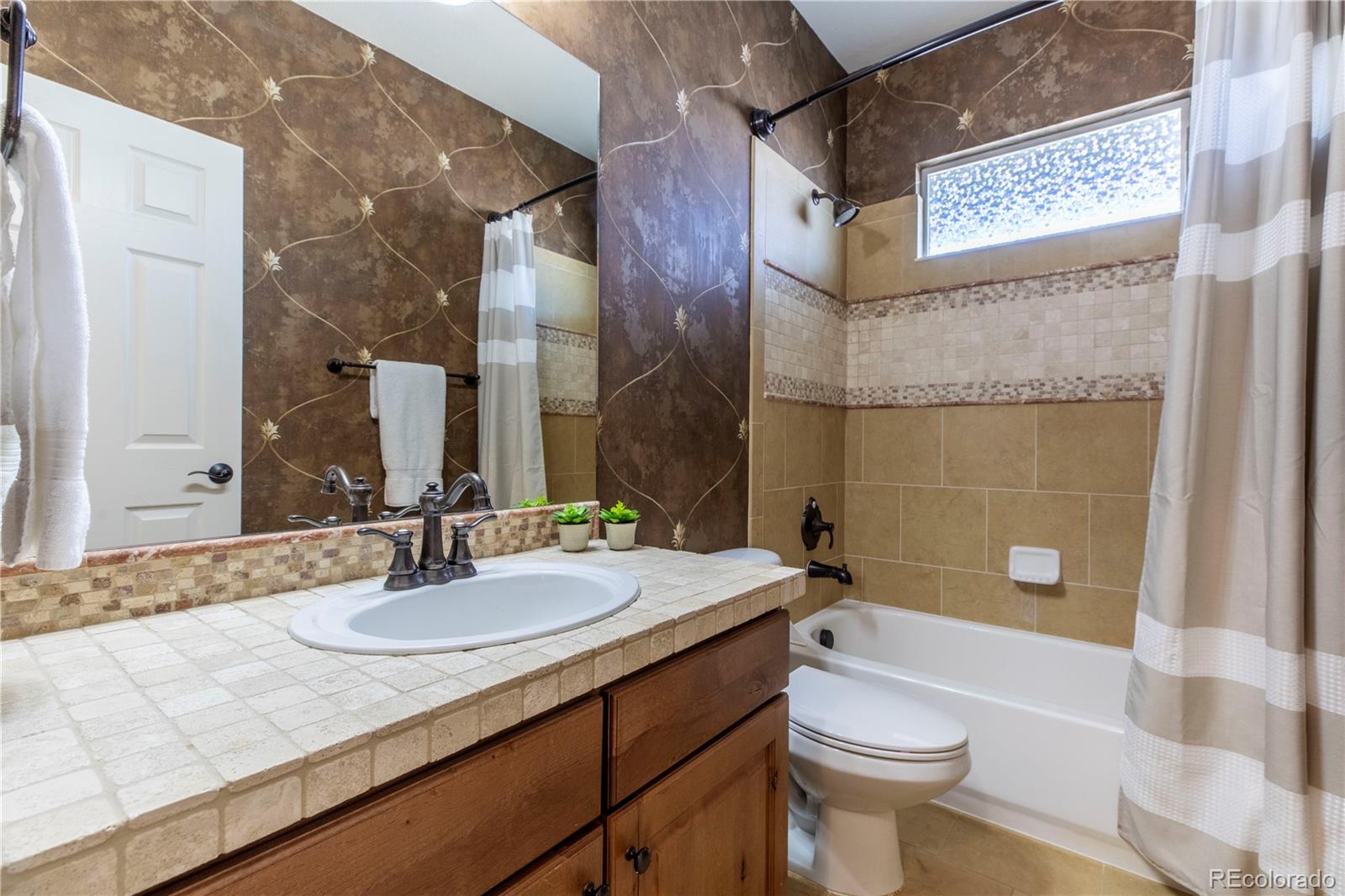 MLS Image #5 for 6988 s riverwood way,aurora, Colorado