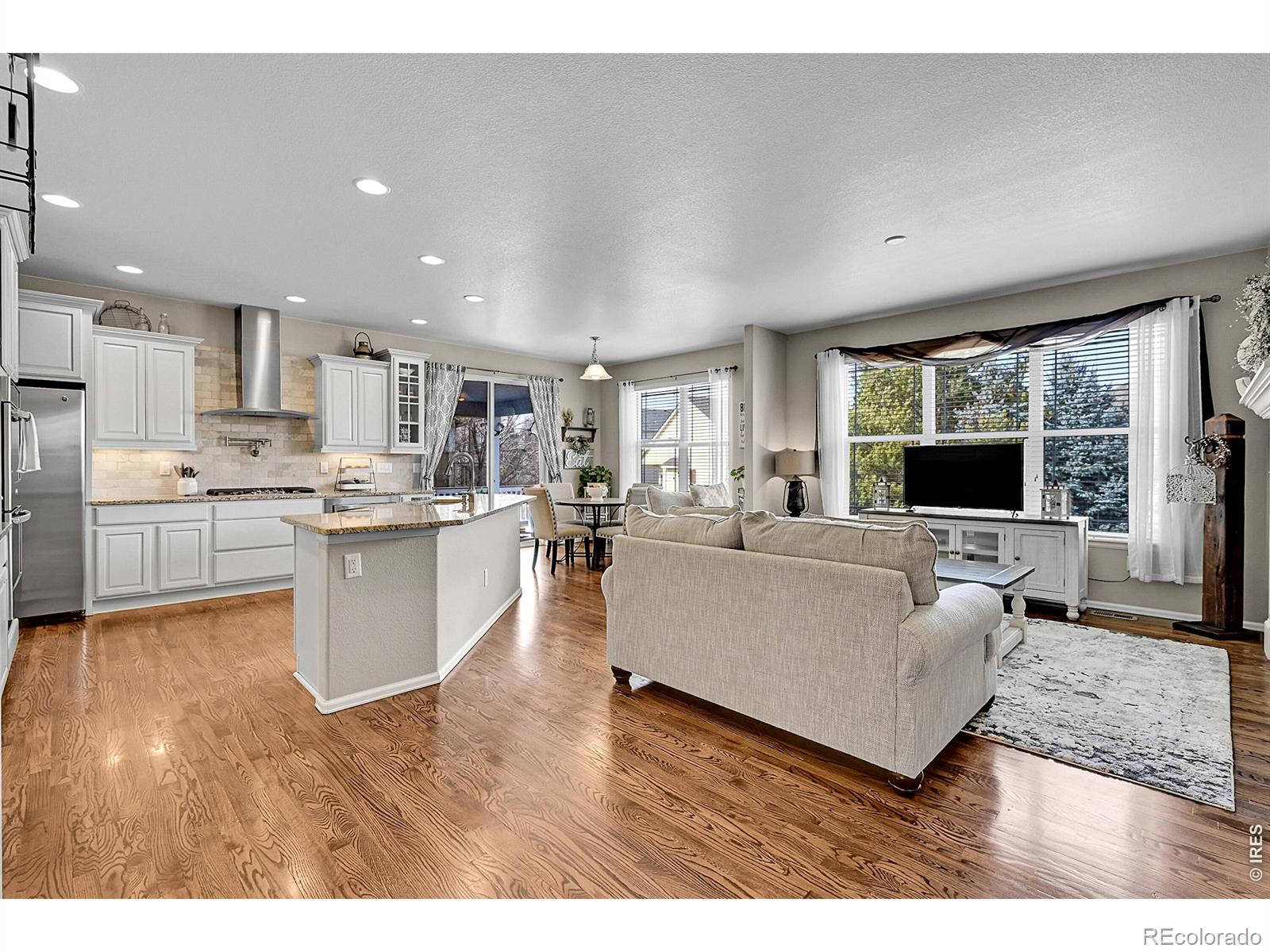 MLS Image #15 for 5522  palomino way,frederick, Colorado