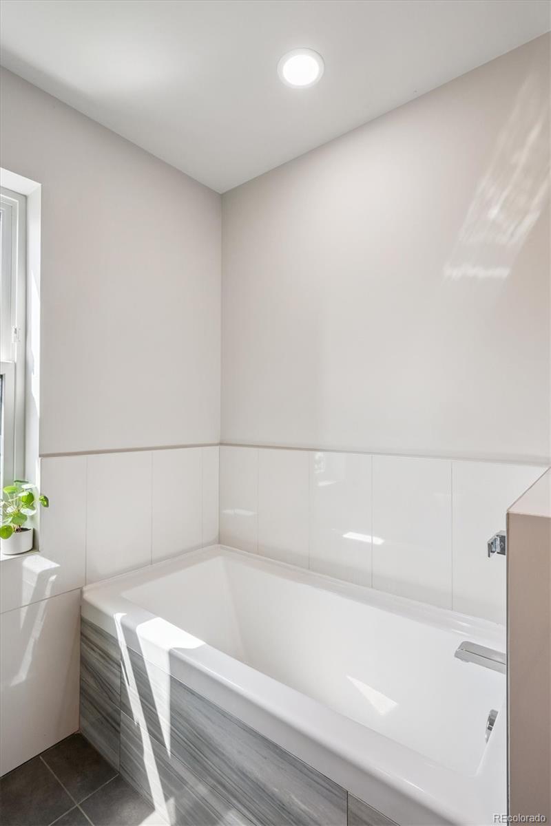 MLS Image #14 for 2675 s acoma street,denver, Colorado