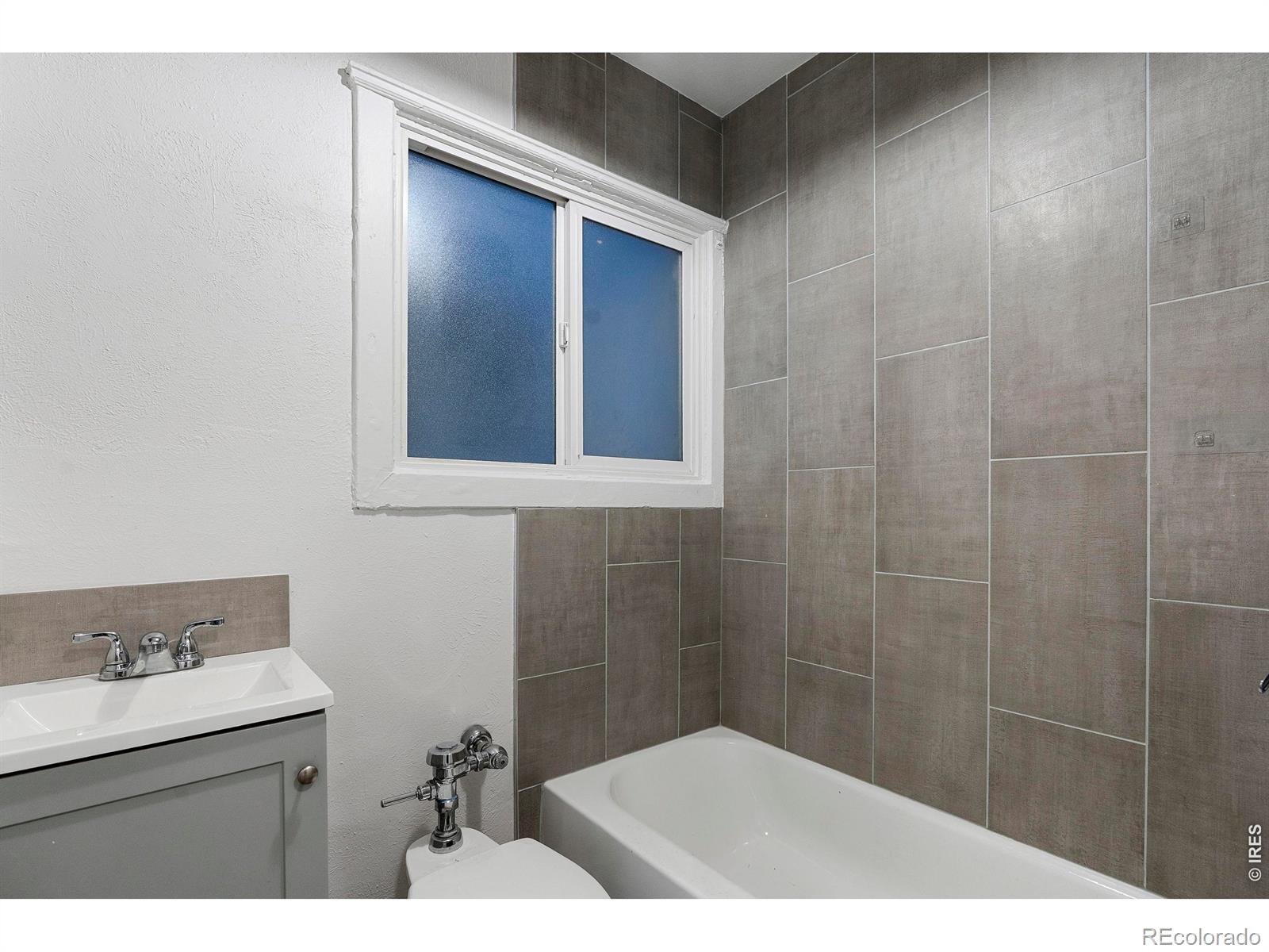 MLS Image #11 for 1416 n downing street,denver, Colorado