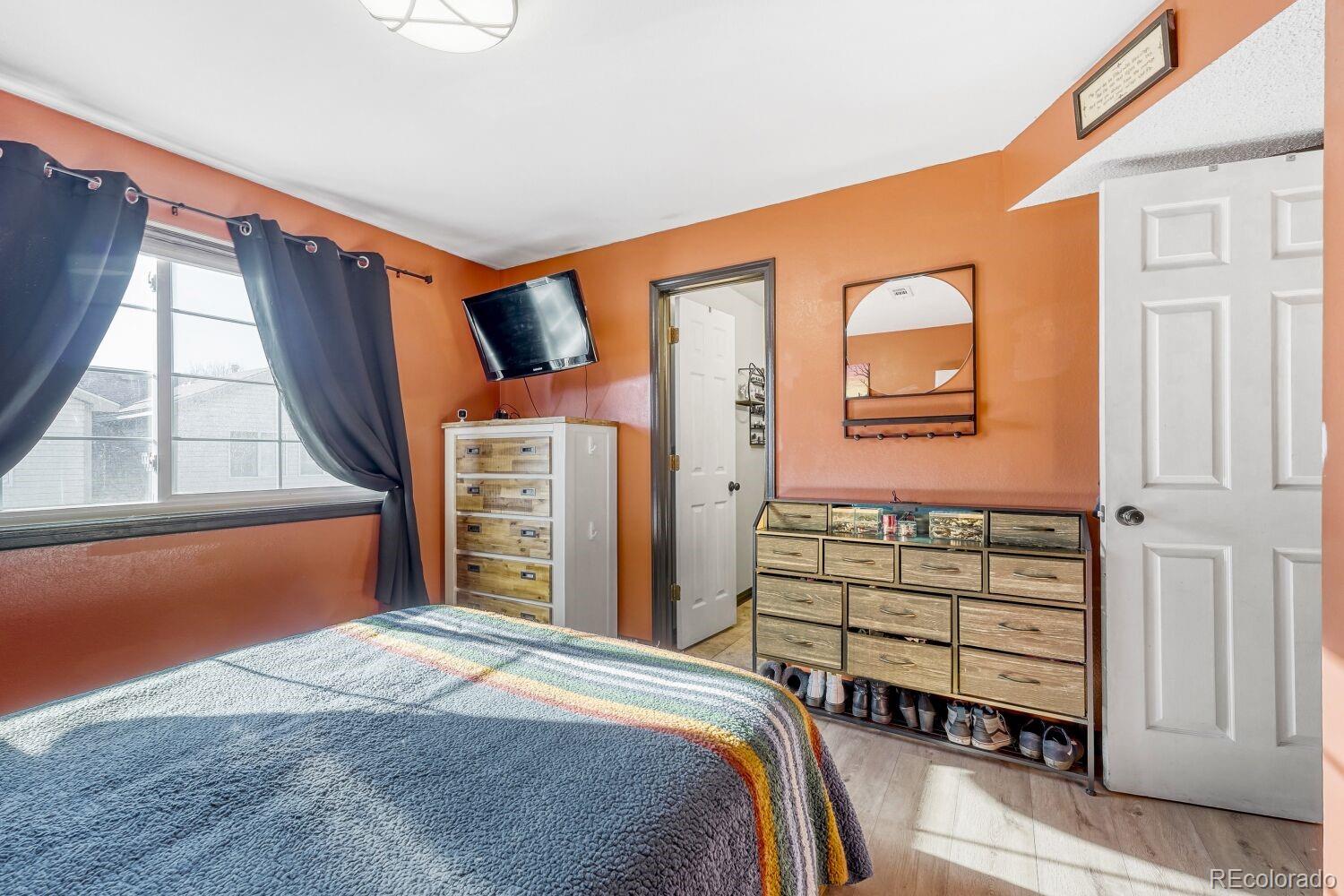 MLS Image #11 for 12483 e tennessee circle,aurora, Colorado