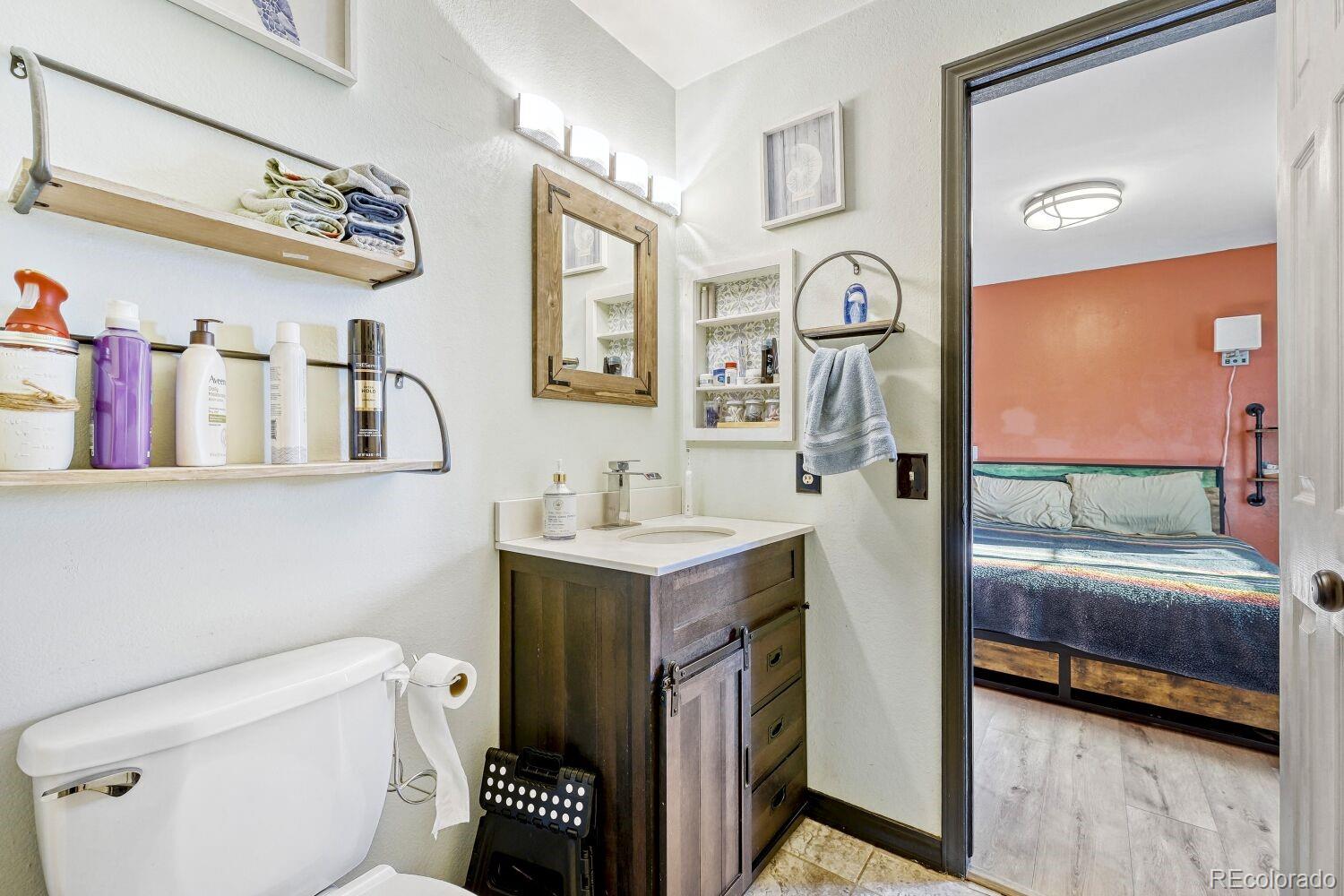 MLS Image #14 for 12483 e tennessee circle,aurora, Colorado