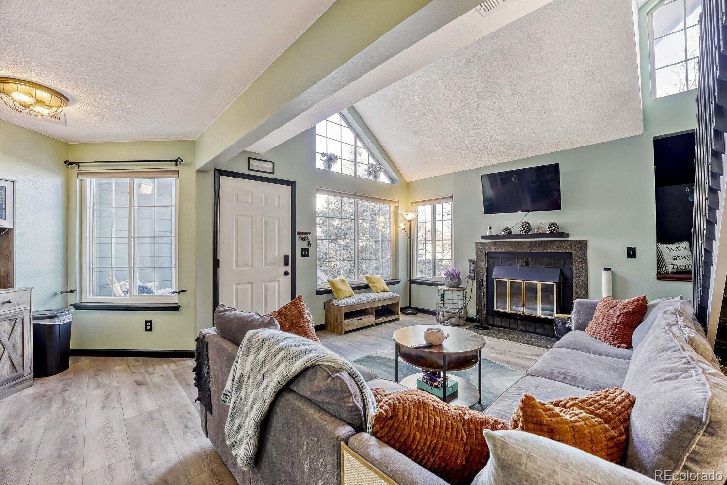 MLS Image #4 for 12483 e tennessee circle,aurora, Colorado